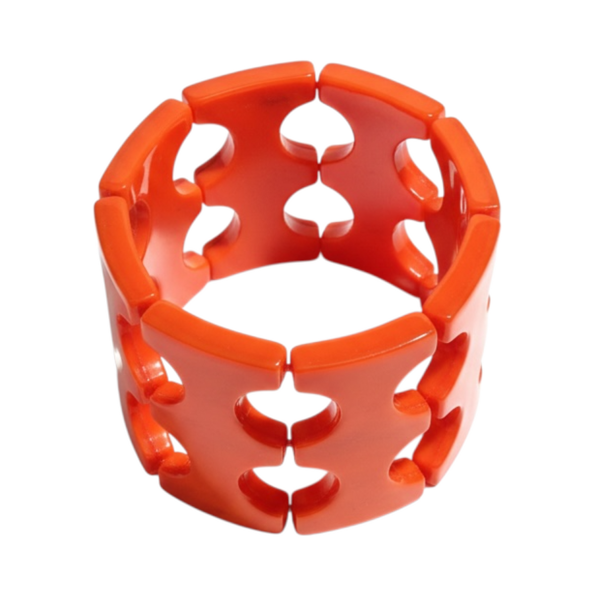Pulsera ARENA de La Mariposa, color naranja, con diseño calado de piezas geométricas. Vista en perspectiva.