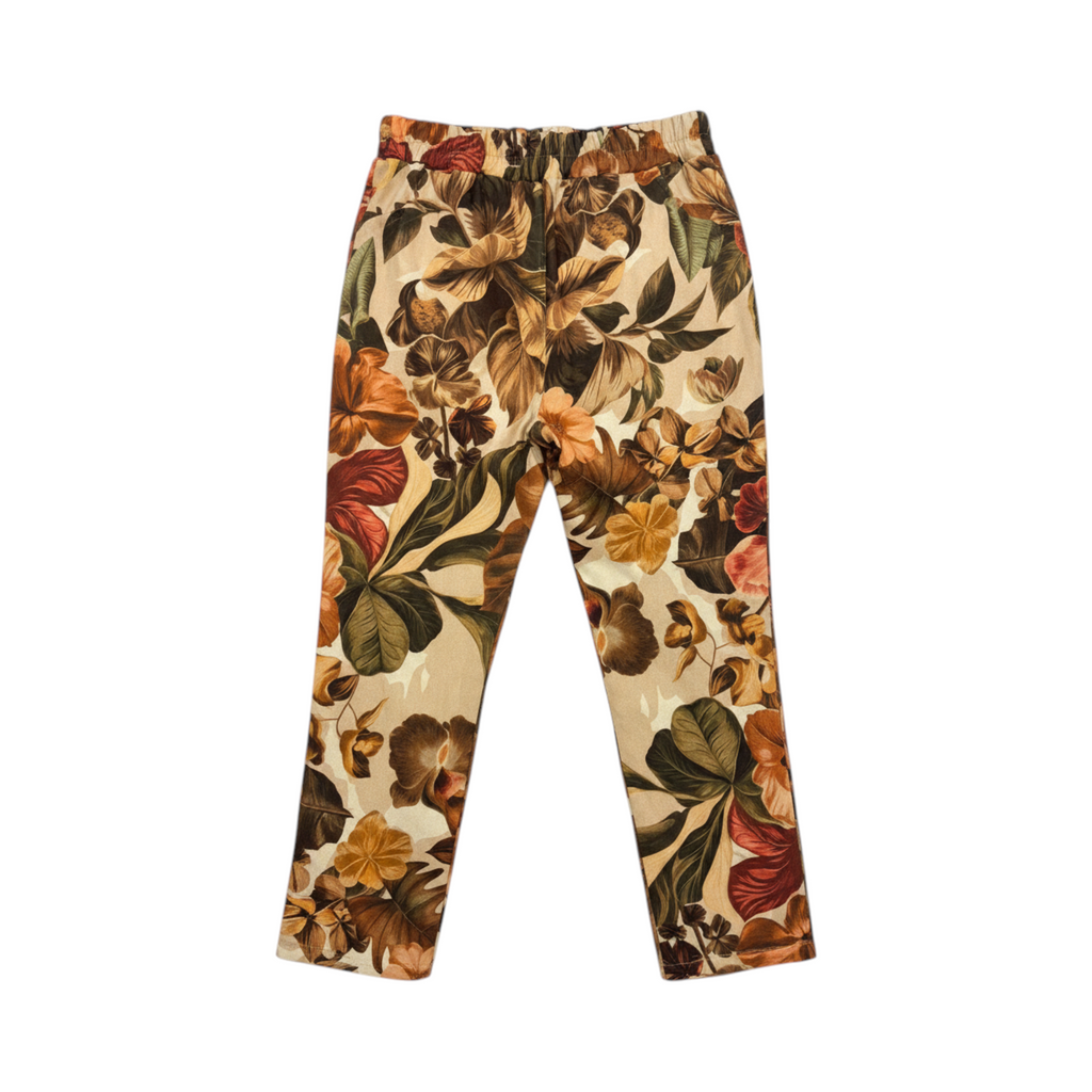 Pantalón tobillero de estampado floral CHIAVARI de La Mariposa, color Floral crema. Vista trasera.