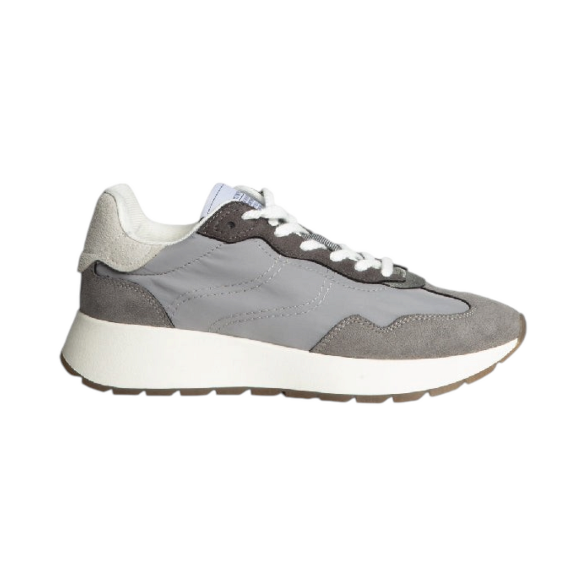 Zapatilla Corina PULSATILLA de La Mariposa, variante Gris, con cordones. Vista lateral.