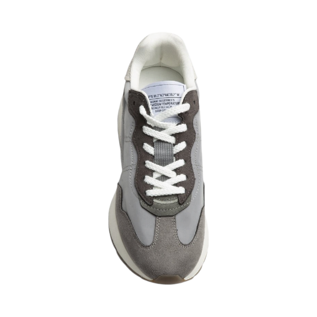 Zapatilla Corina PULSATILLA de La Mariposa, variante Gris, con cordones. Vista superior.