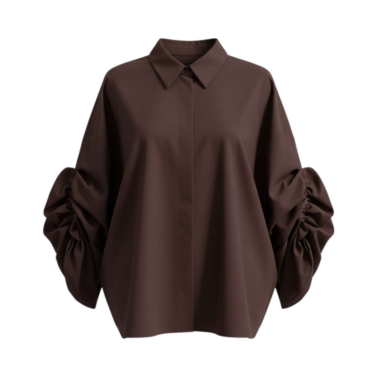Camisa MATERA de La Mariposa, color marrón, con cuello camisero y corte amplio. Vista frontal.