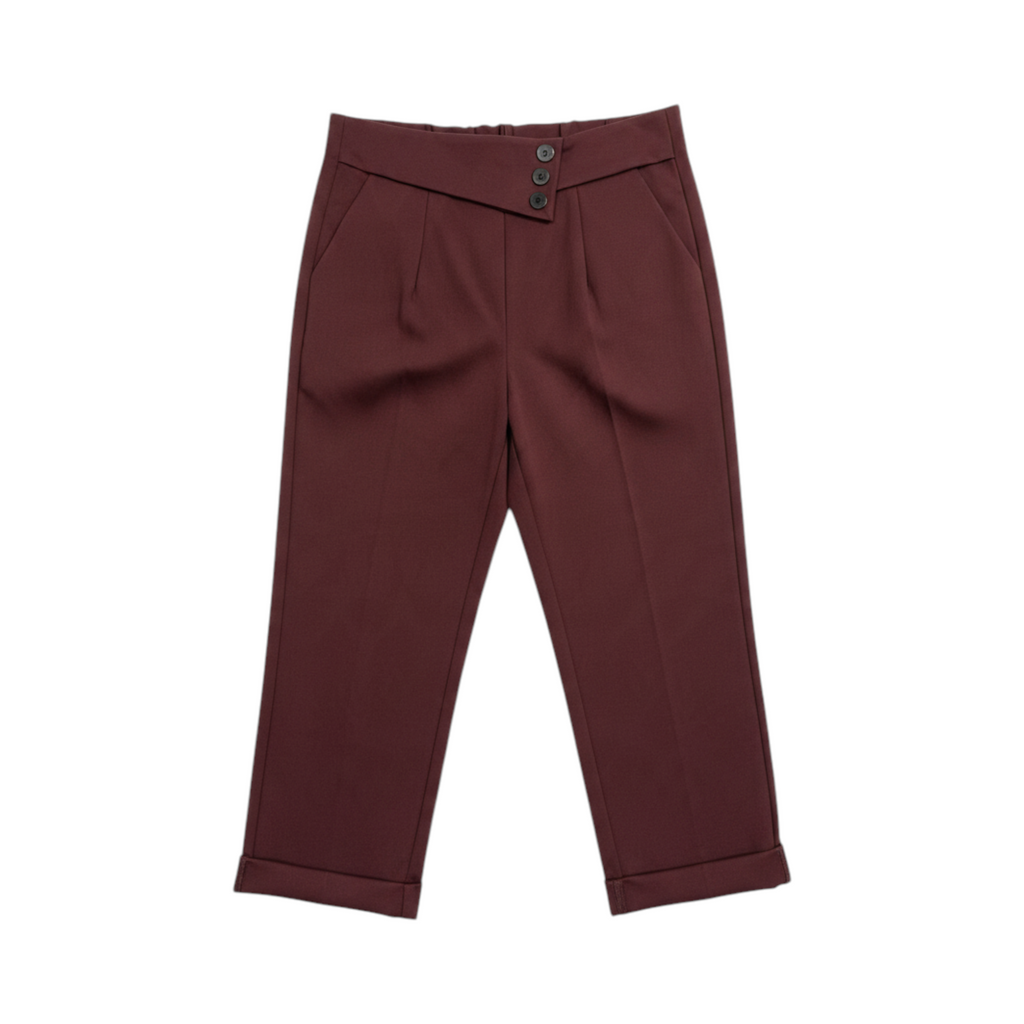 Pantalón tobillero con cintura de tres botones MODENA de La Mariposa, color Burdeos. Vista delantera.