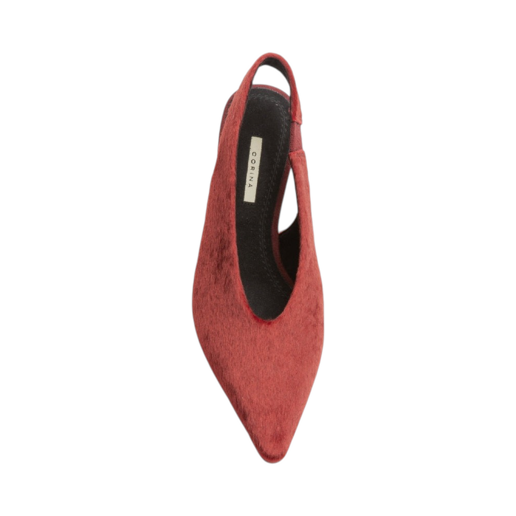 Zapato de tacón PROTEA de La Mariposa, color granate, destalonado y con punta fina. Vista superior.