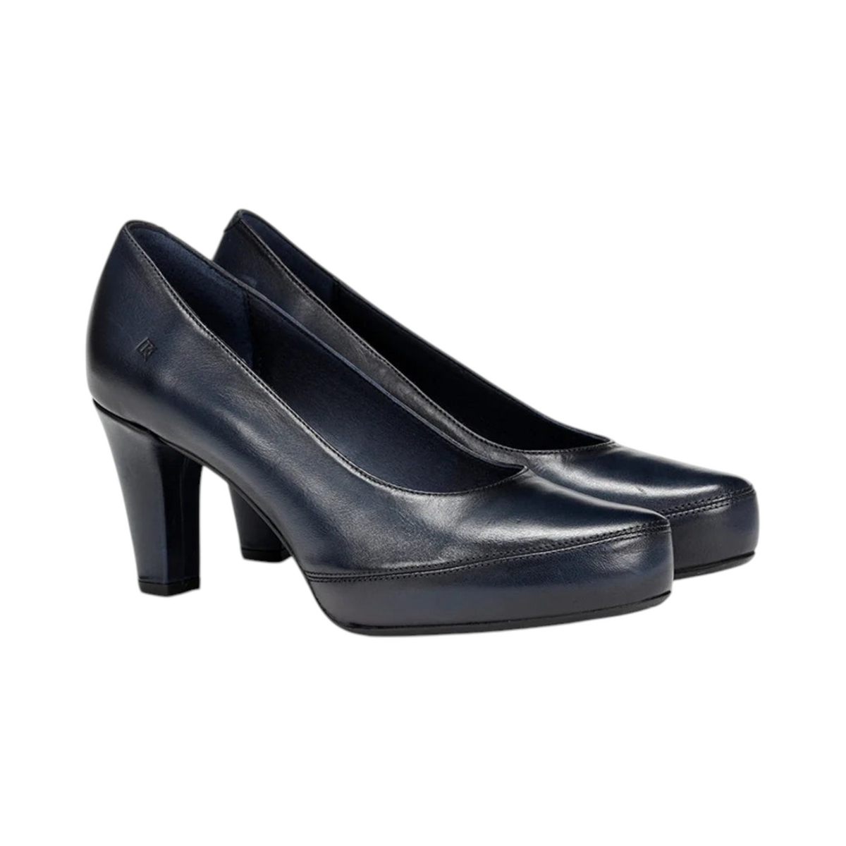 Zapatos de tacón WEIGELA de La Mariposa, color negro, con plataforma. Vista lateral del par.